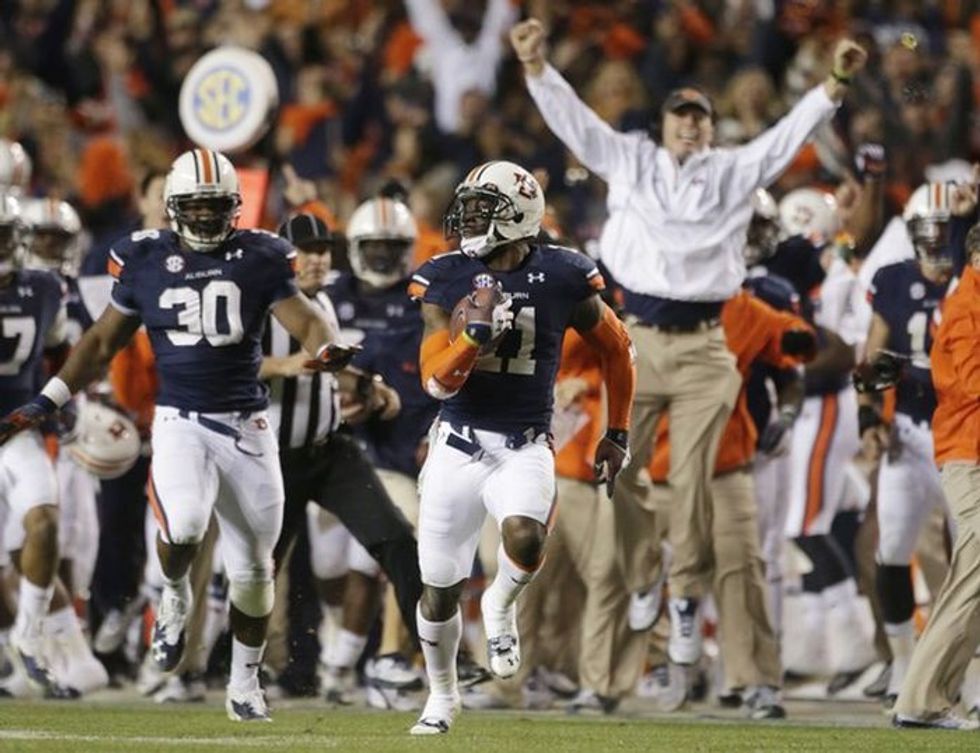 10 College Football Rivalry Games You SHOULD Watch This Thanksgiving Weekend In 2019